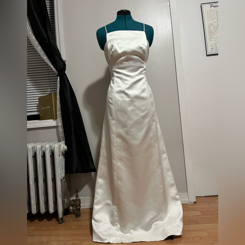 COPY - VINTAGE Vera Wang Wedding Gown